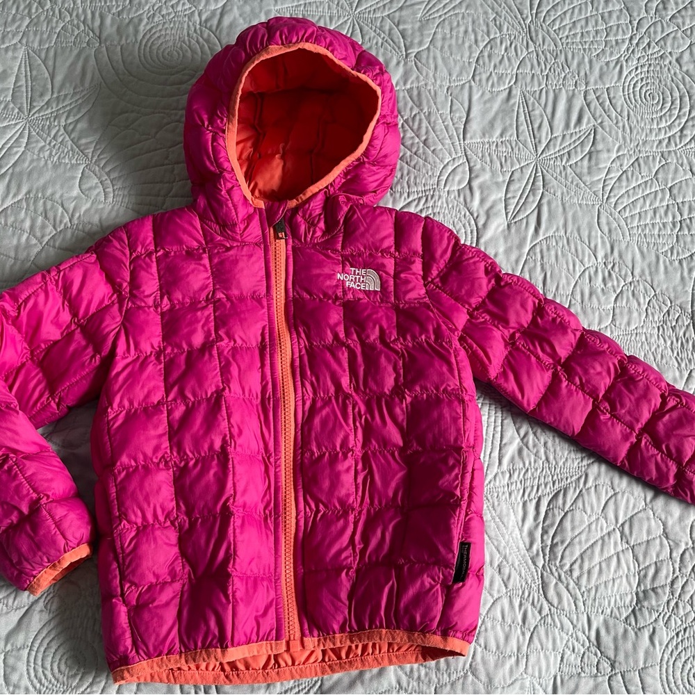 The North Face Girl puffer coat. Size 4T